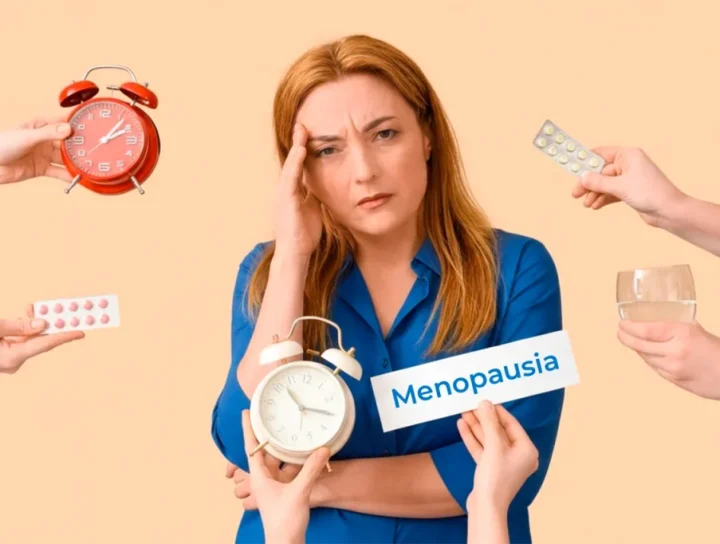 Mujer adulta recibiendo orientación sobre estudios hormonales en menopausia